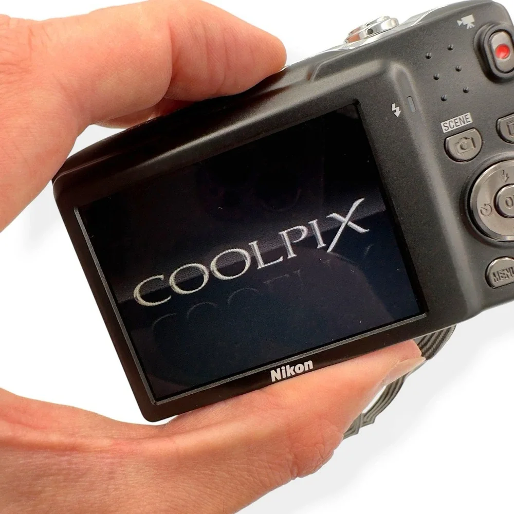Nikon COOLPIX S3100 14MP Champagne Digital Camera 5X Zoom Charger Bundle TESTED